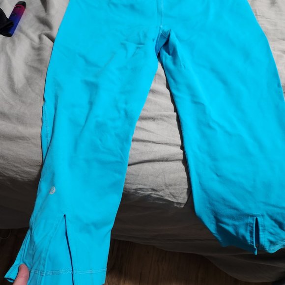 Lululemon - Picture 9 of 15